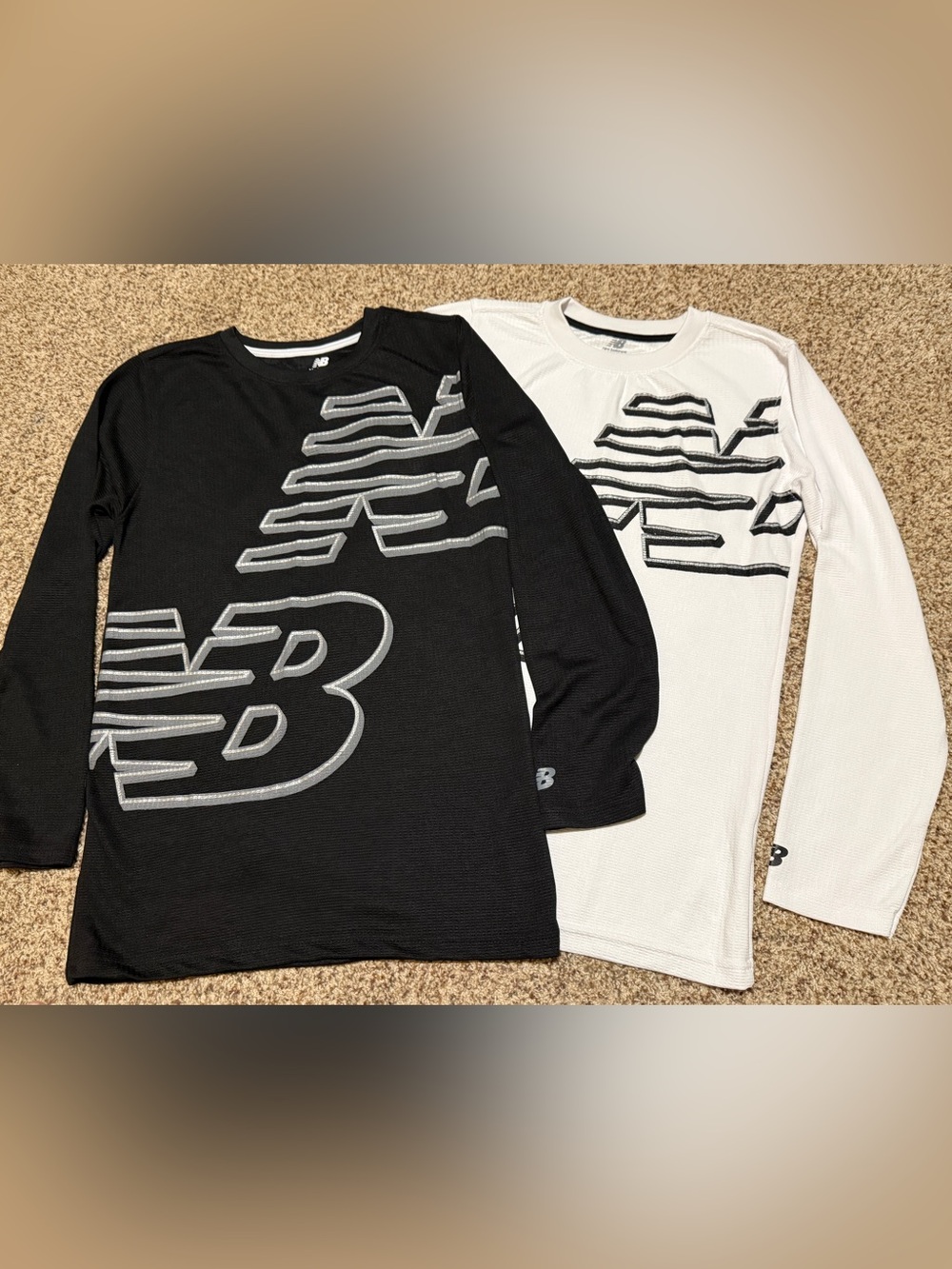 New Balance Black & White Lightweight Waffle Knit Long Sleeve Tees Boys XL 18/20
